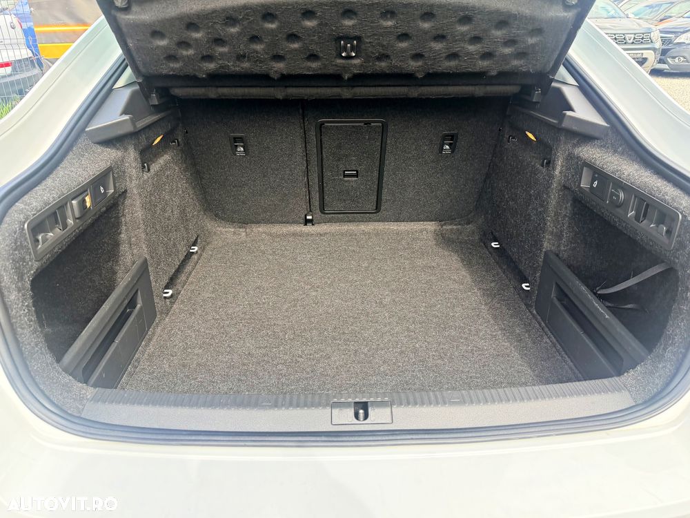 Skoda Superb 1.6 TDI GreenLine - 16