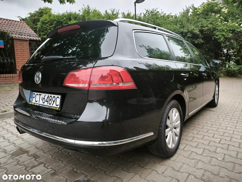 Volkswagen Passat - 4