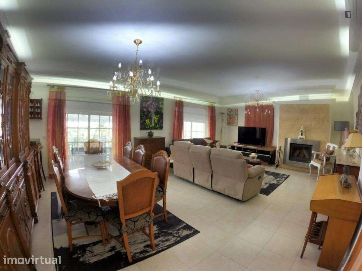 Casa com 4 quartos - localizado em Lisbon - Grande imagem: 2/46