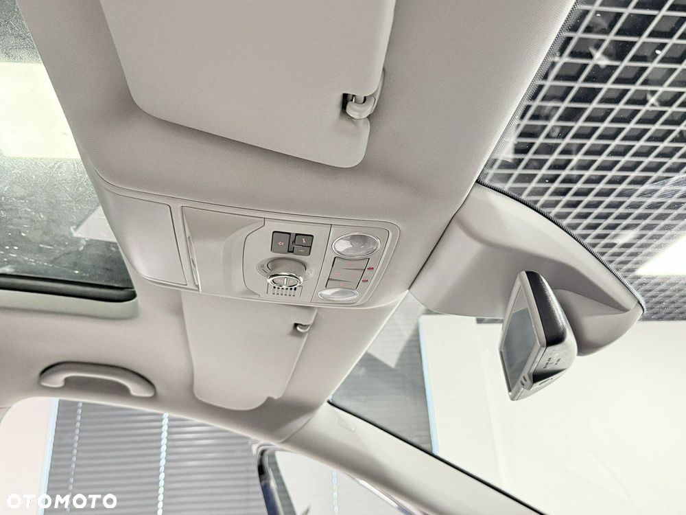Volkswagen Sharan 2.0 TDI DSG Blue Motion Highline - 25