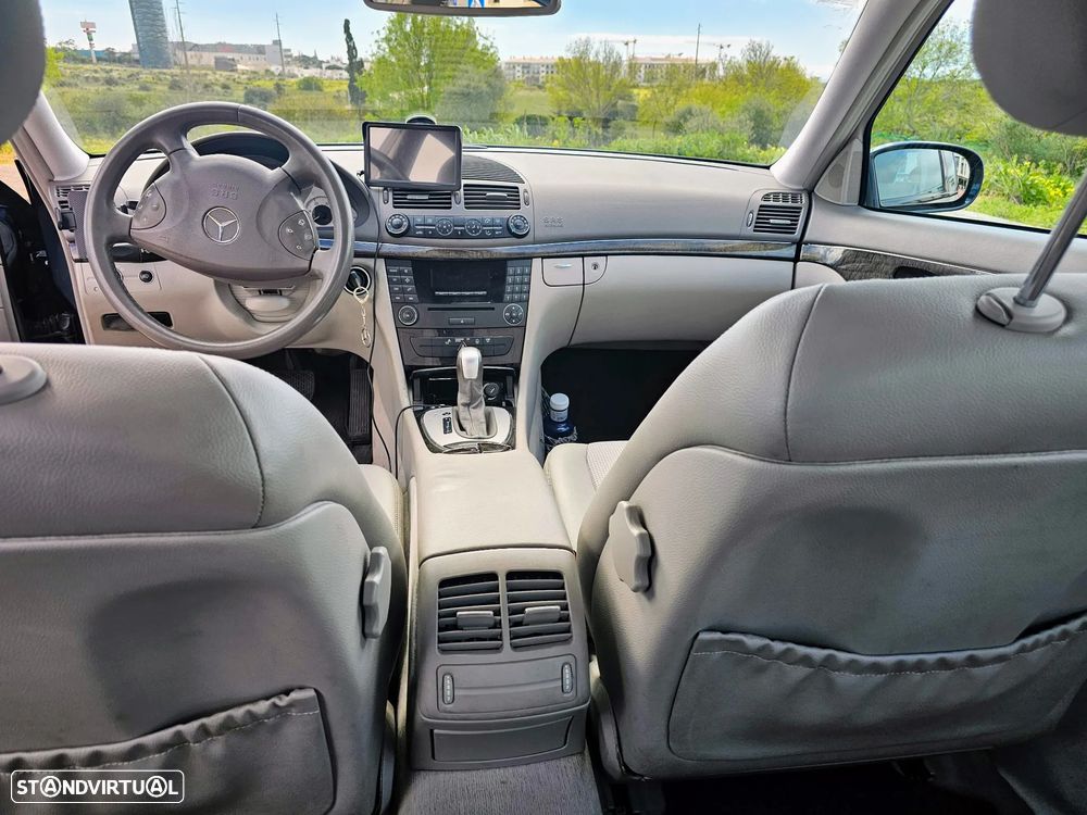 Mercedes-Benz E 220 CDI Auto Avantgarde - 27