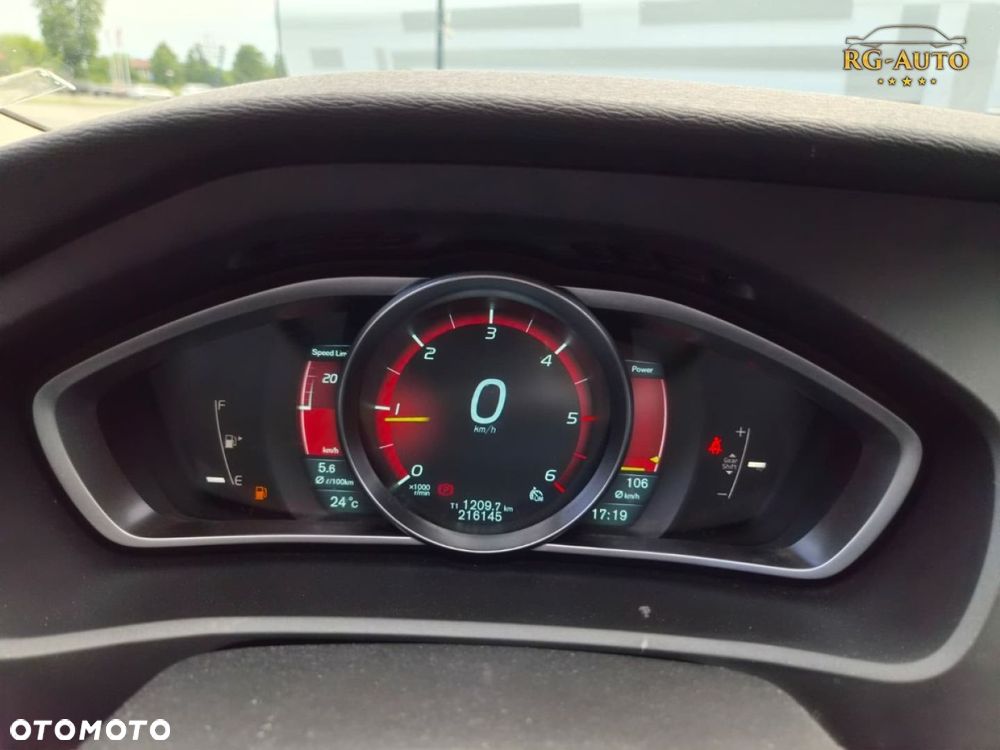 Volvo V40 - 28