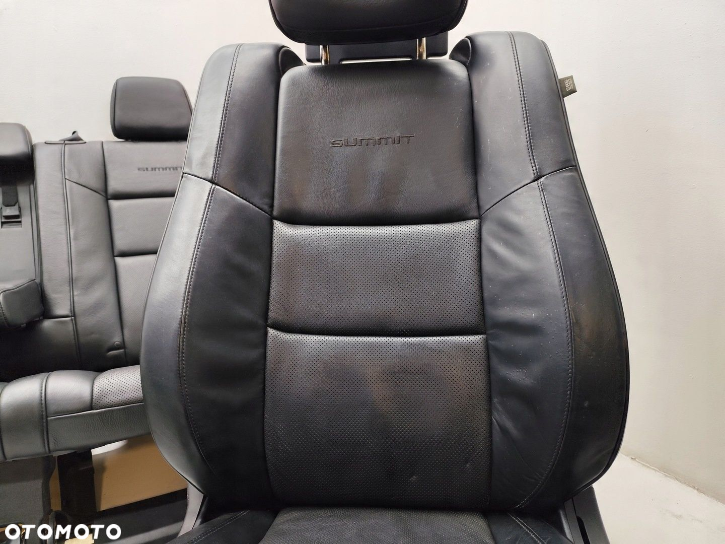 JEEP GRAND CHEROKEE WK2 SUMMIT FOTELE KANAPA MONITORY SKÓRA - 5