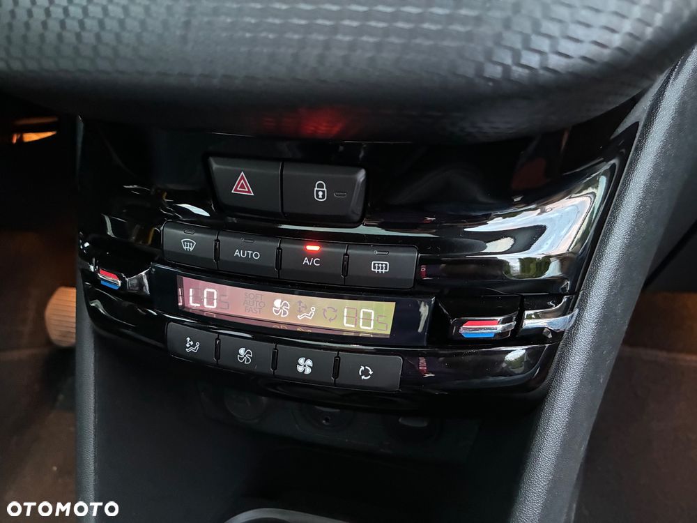 Peugeot 2008 1.6 e-HDi Allure S&S - 18