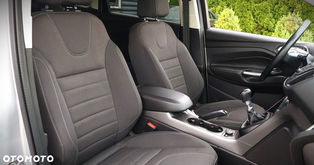 Ford Kuga 1.5 EcoBoost 2x4 Business Edition - 19