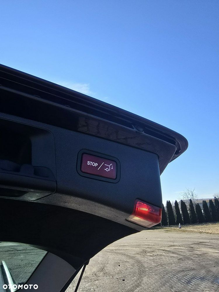 Mercedes-Benz Klasa E - 19