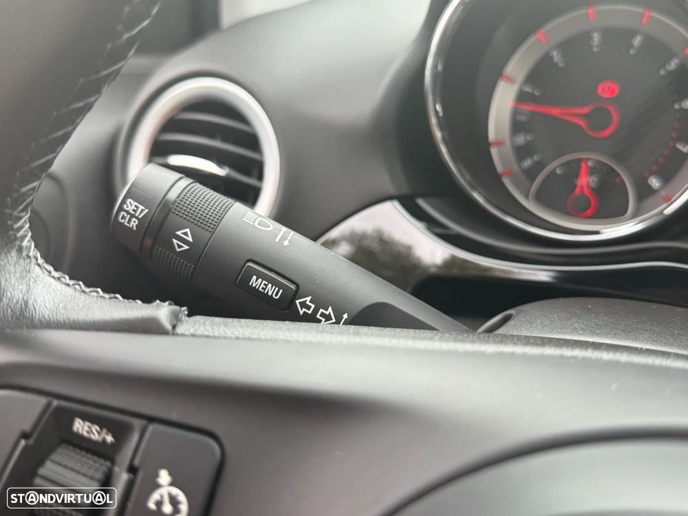 Opel Adam 1.0 T Rocks - 33