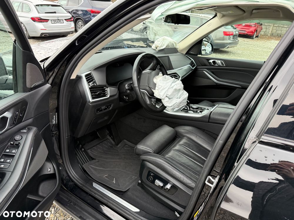 BMW X5 xDrive45e - 33