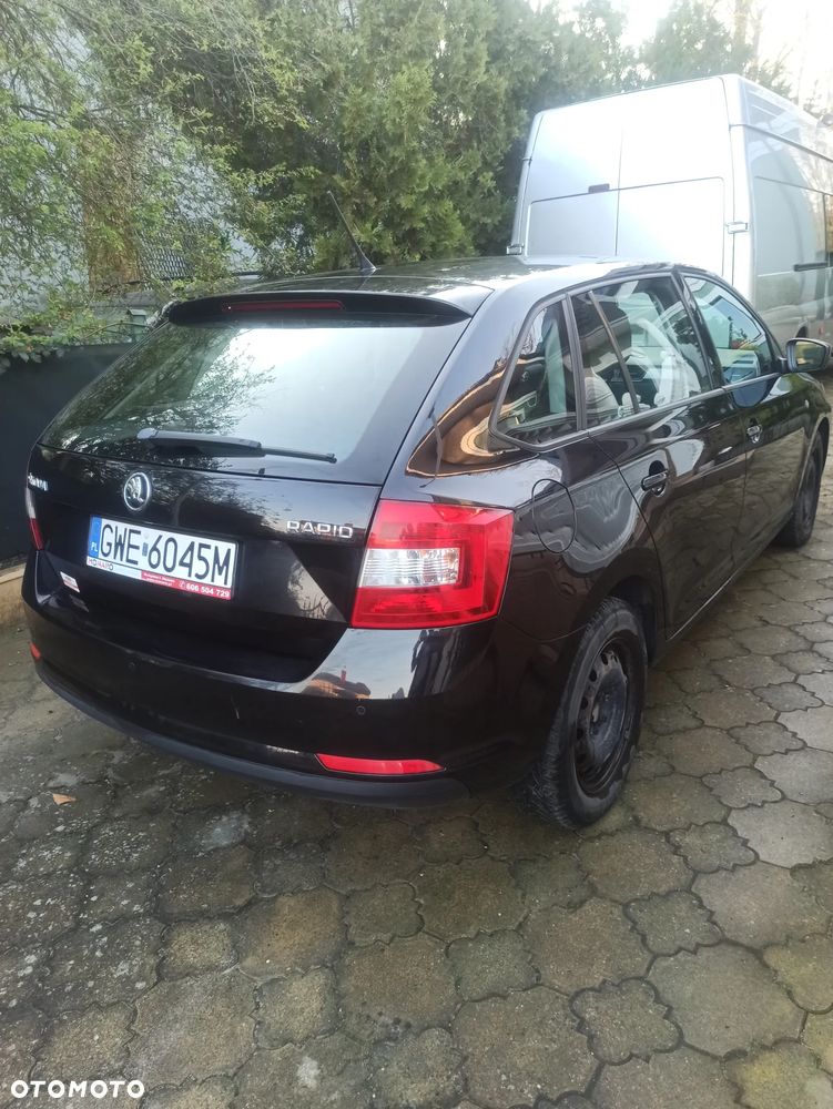 Skoda RAPID 1.6 TDI DPF Ambition - 17