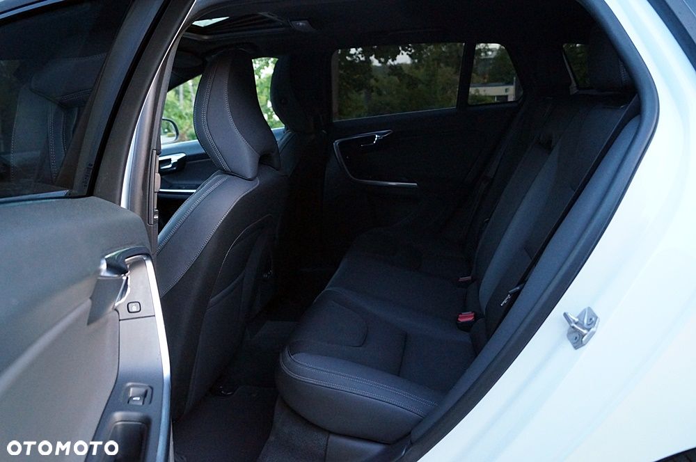 Volvo V60 D4 Edition Pro - 27