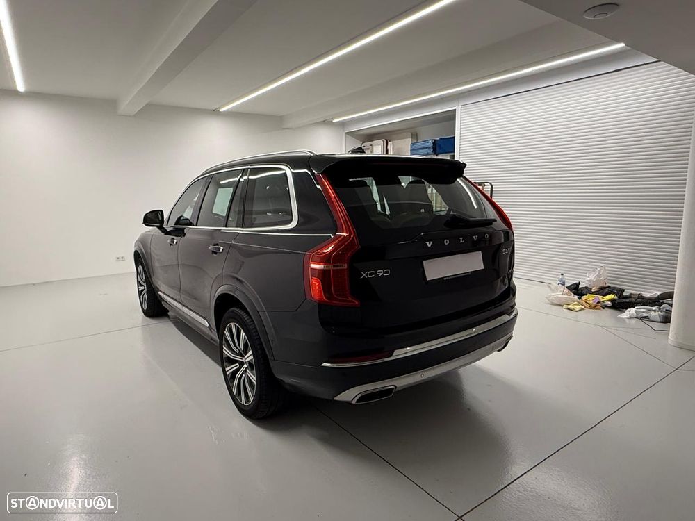 Volvo XC 90 - 9