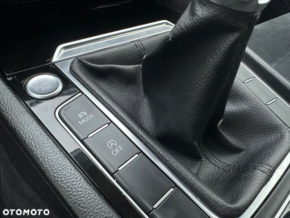 Volkswagen Passat 2.0 TDI BMT Highline - 23