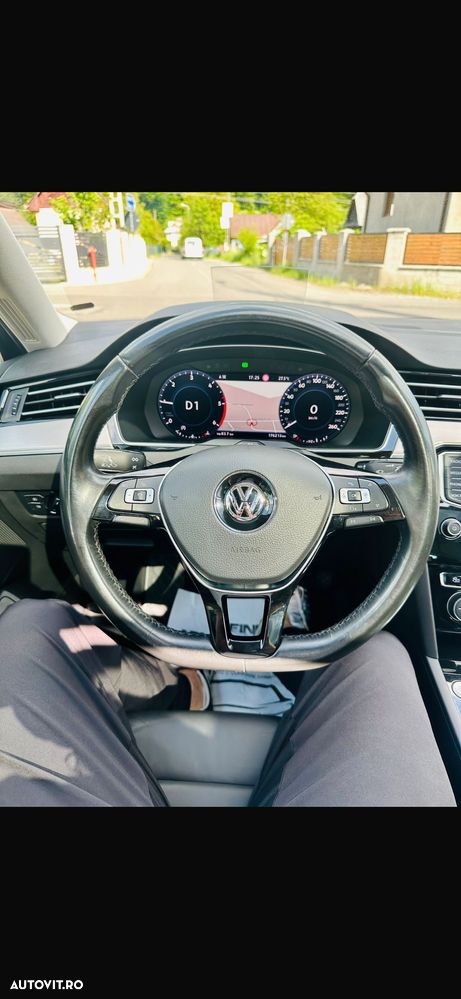 Volkswagen Passat - 15