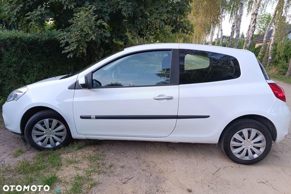 Renault Clio 1.2 16V 75 Dynamique - 1