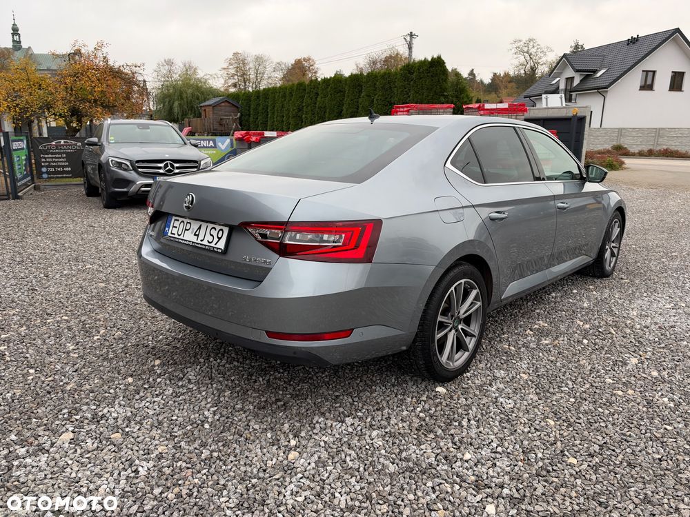 Skoda Superb 2.0 TDI DSG L&K - 39