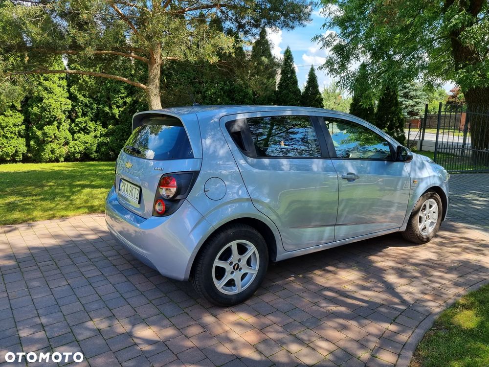 Chevrolet Aveo 1.2 LS - 15