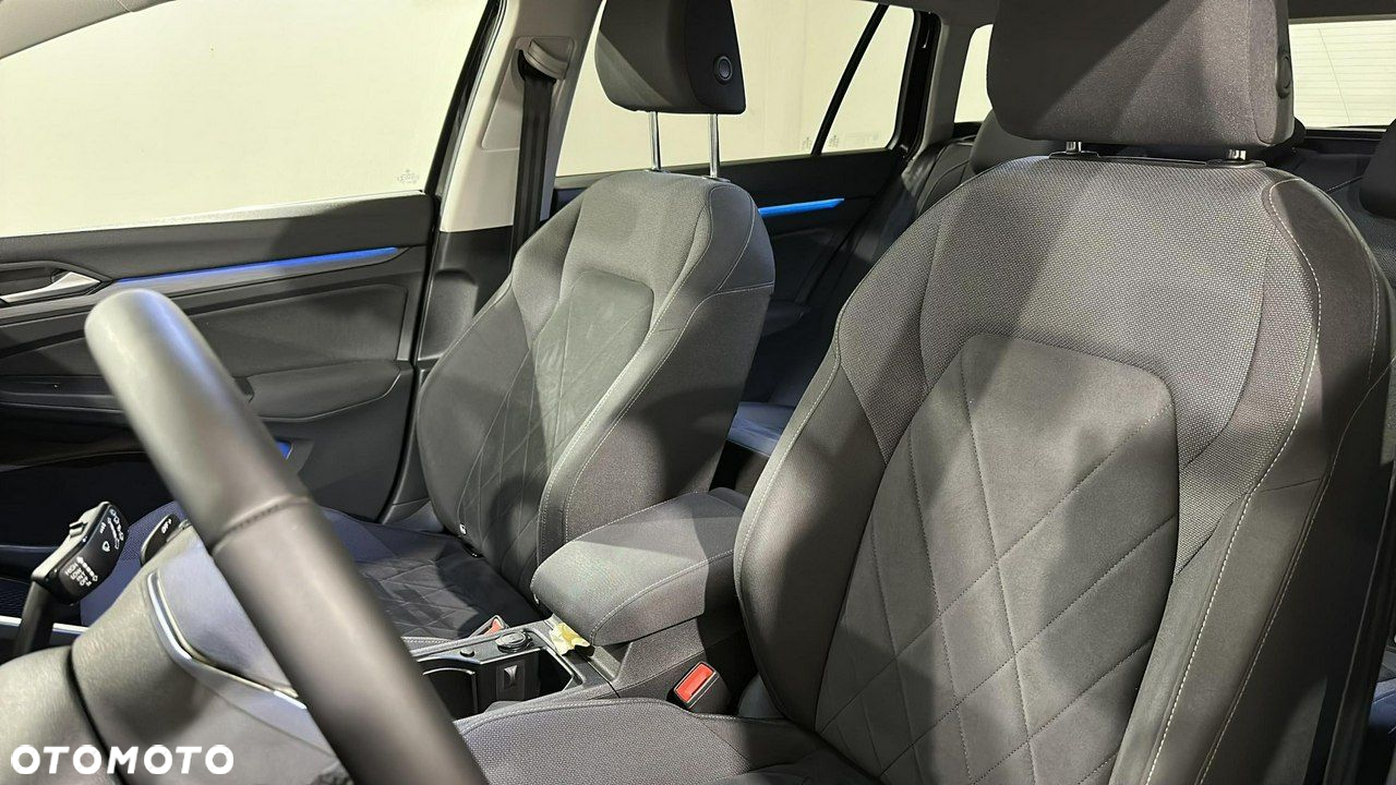 Volkswagen Golf - 12