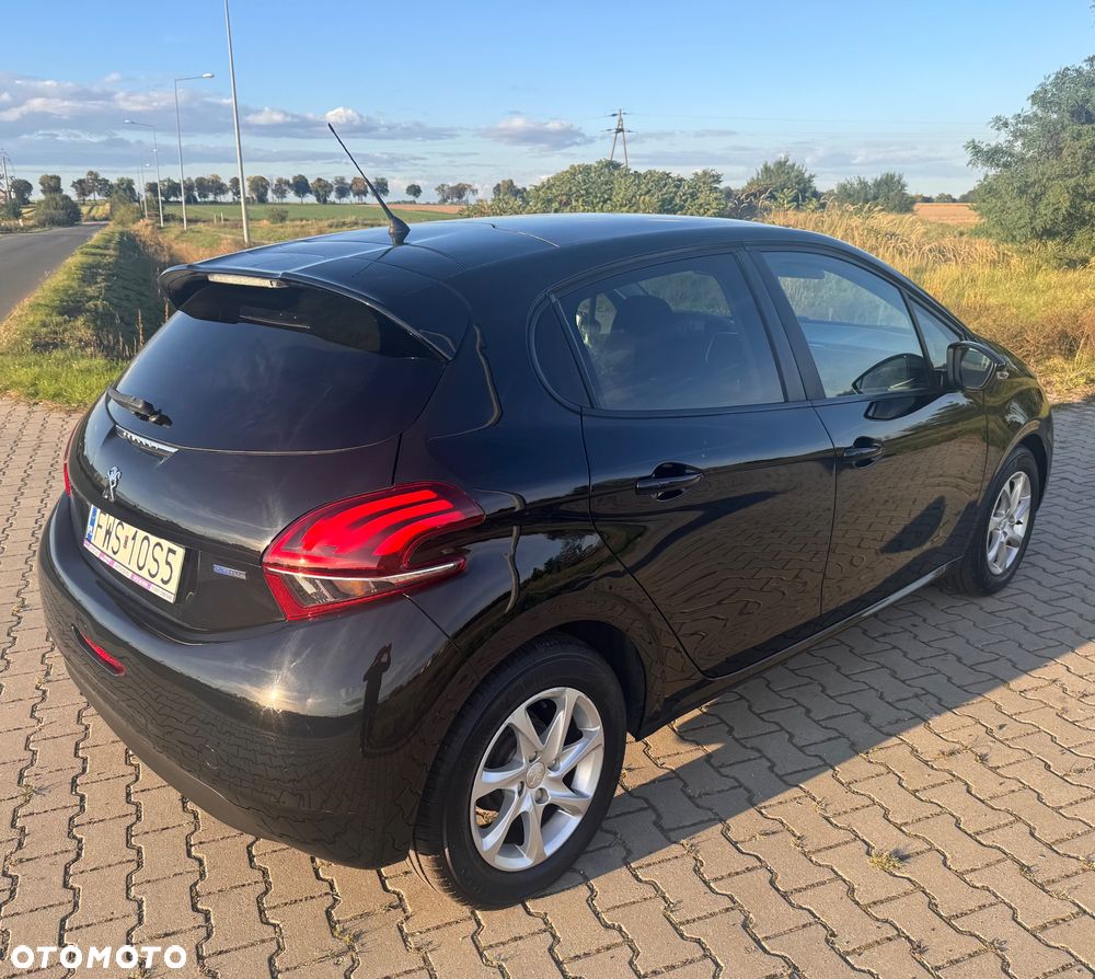 Peugeot 208 1.2 VTi Allure - 36