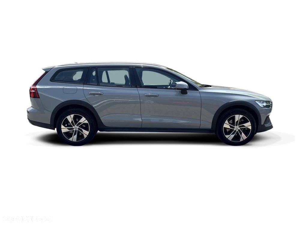 Volvo V60 B5 B AWD Plus Dark - 8