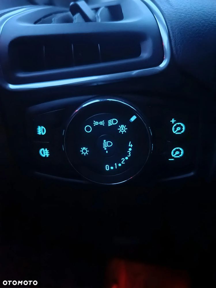 Ford Focus - 25