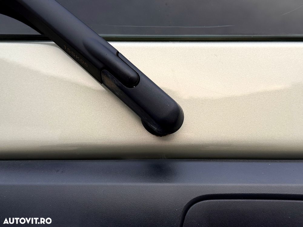 Dacia Logan 1.6 16V Laureate - 16