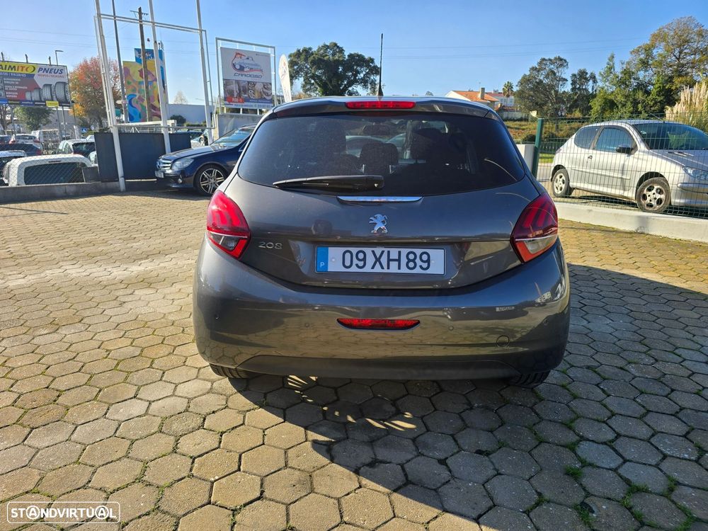 Peugeot 208 1.2 PureTech Signature - 6