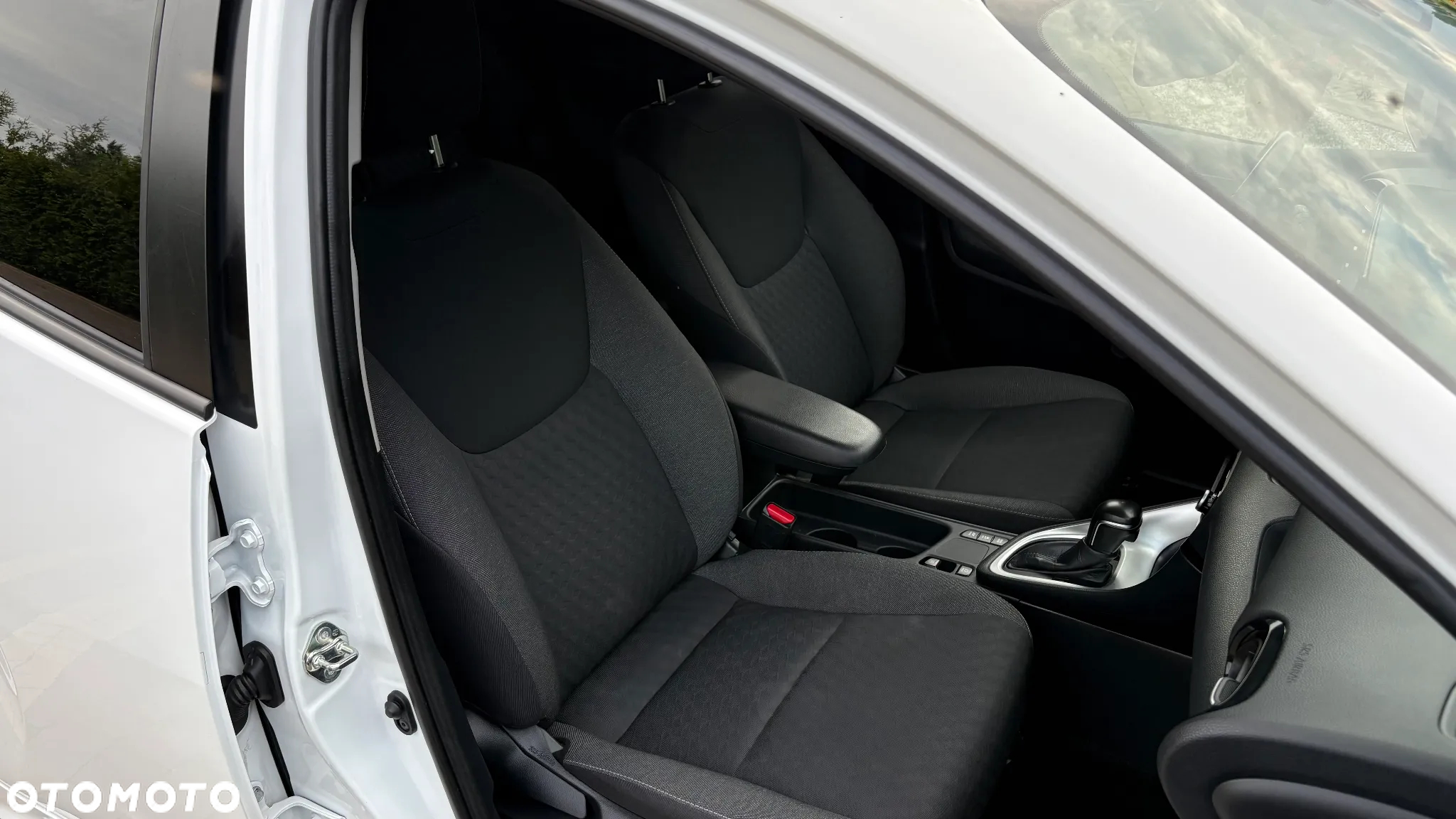 Toyota Yaris Hybrid 1.5 Comfort - 32