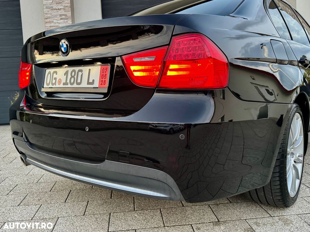 BMW Seria 3 320d xDrive DPF Aut. - 29