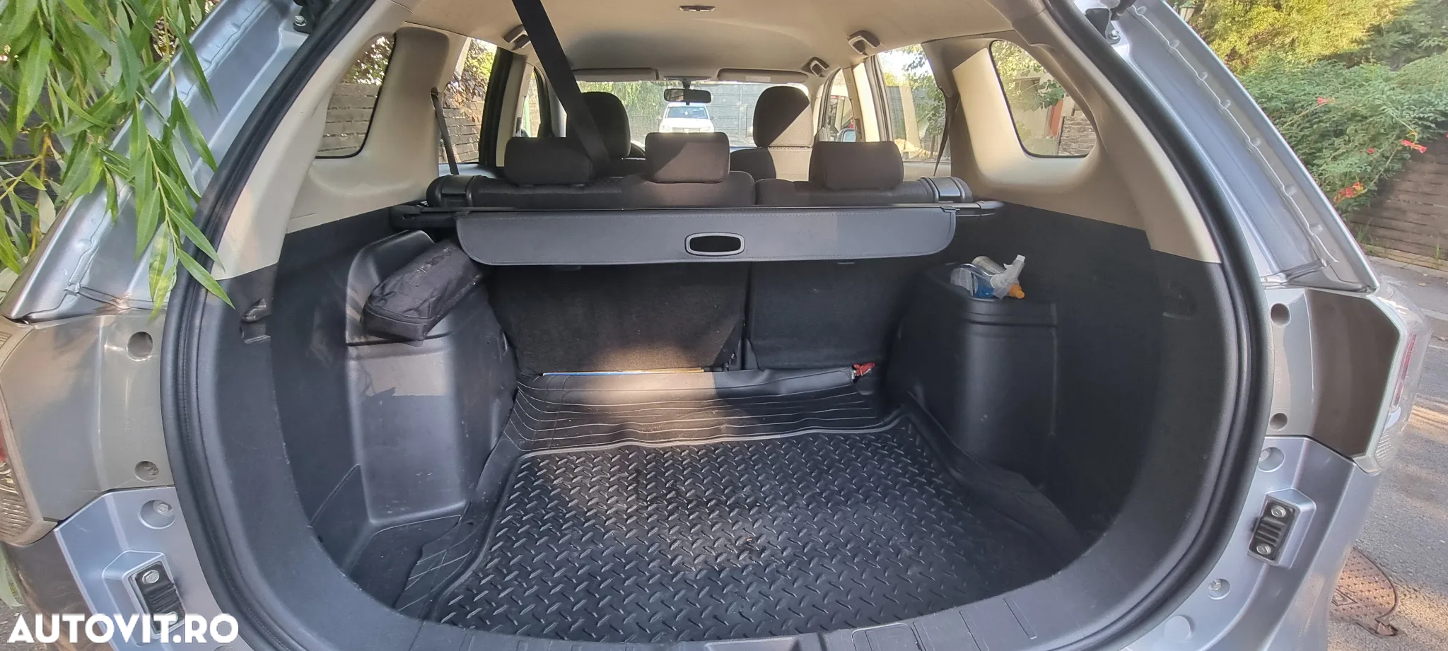 Mitsubishi Outlander - 4