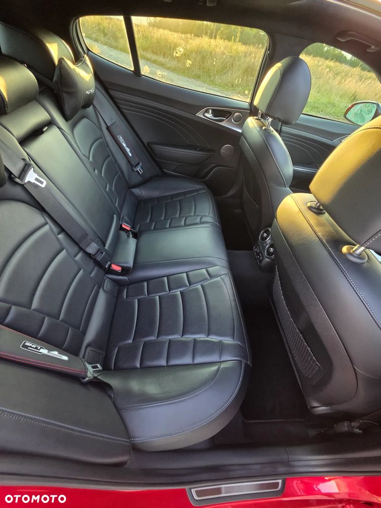 Kia Stinger 3.3 T-GDI V6 GT AWD - 11
