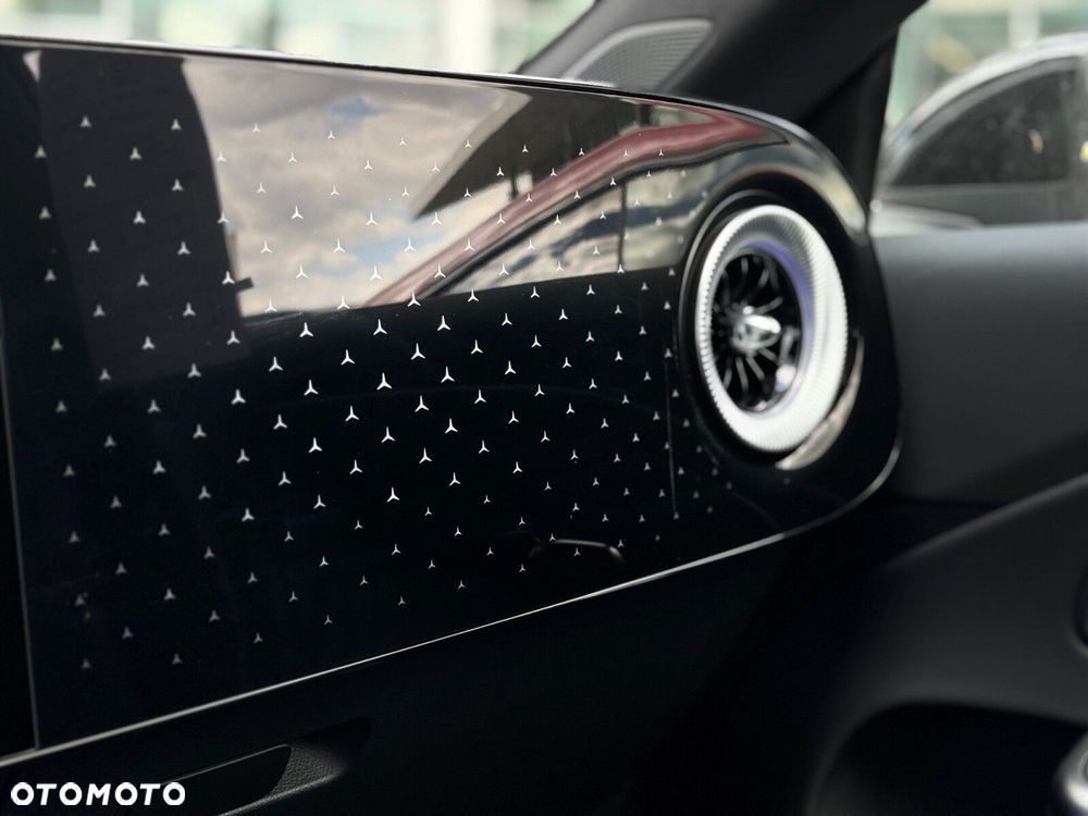 Mercedes-Benz CLA - 17