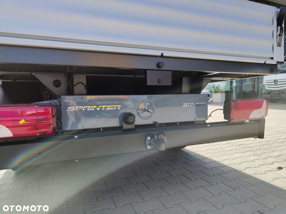 Mercedes-Benz Sprinter - 10