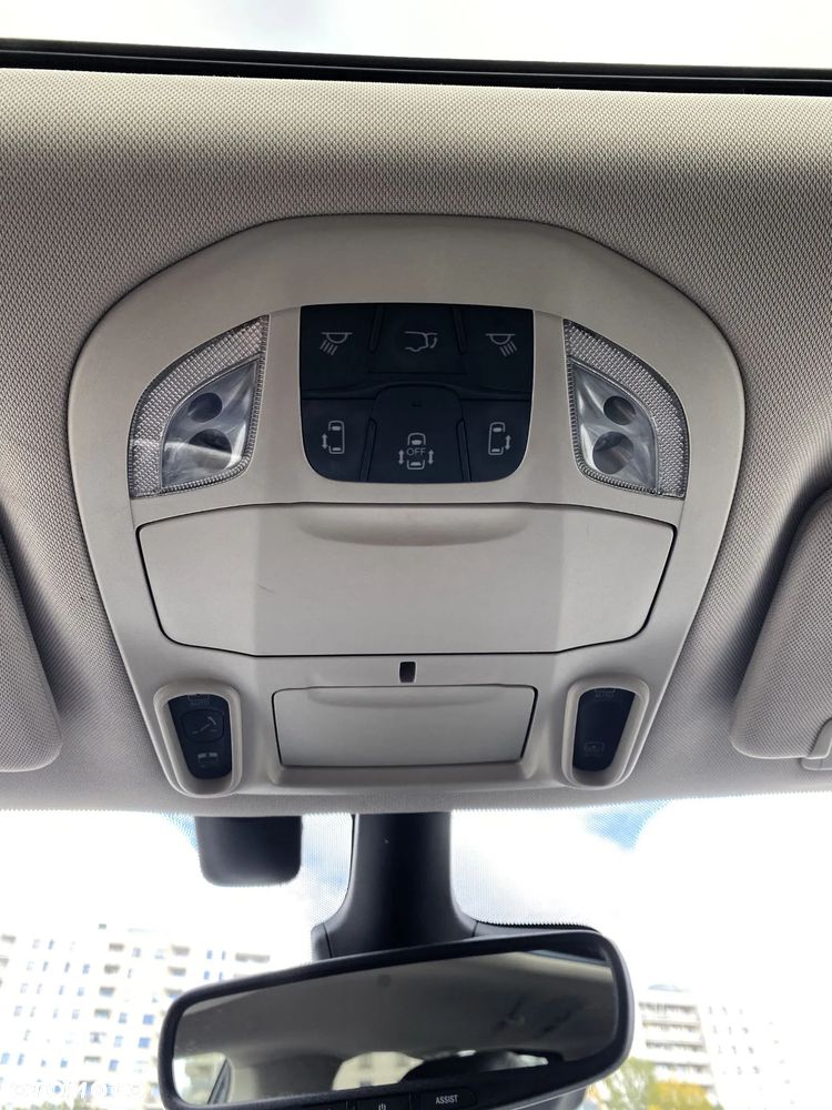 Chrysler Pacifica - 37