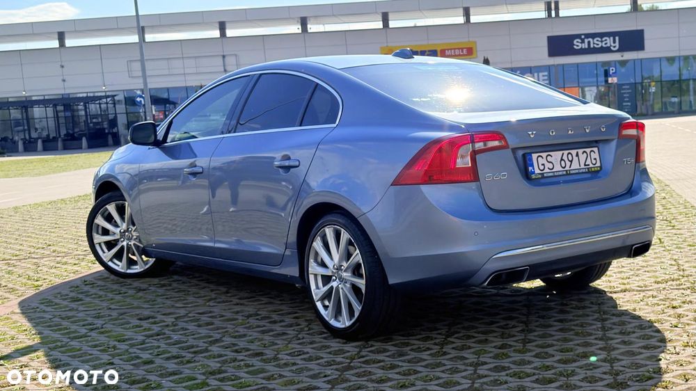Volvo S60 T5 Geartronic Momentum - 4
