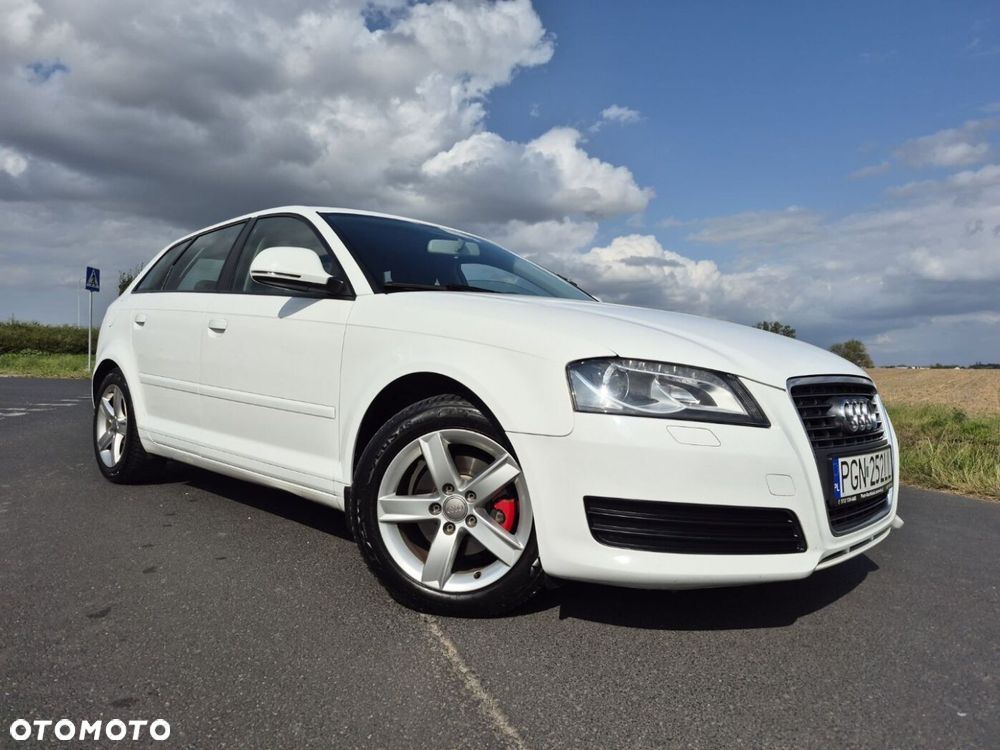 Audi A3 Sportback - 1