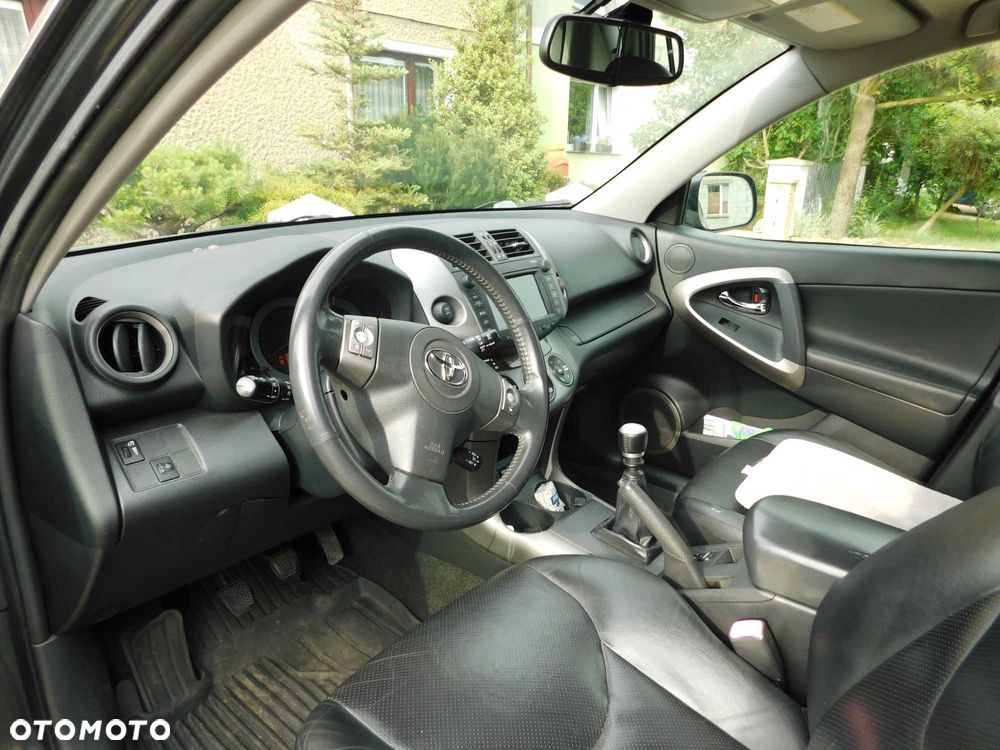 Toyota RAV4 - 5