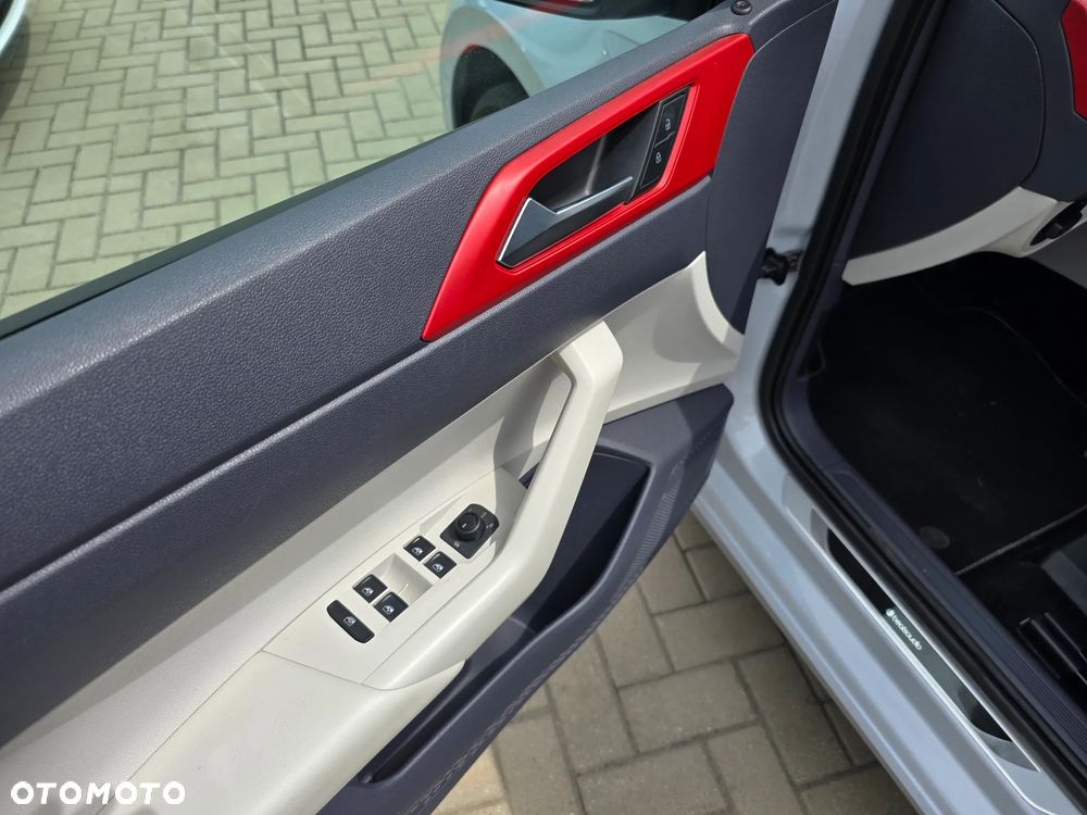 Volkswagen Polo - 24