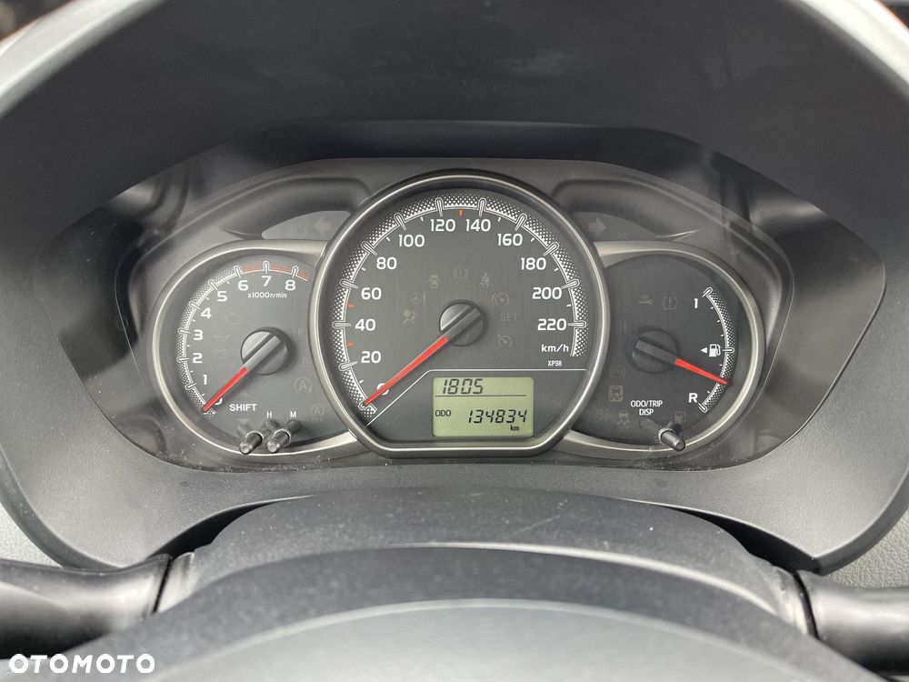 Toyota Yaris - 16