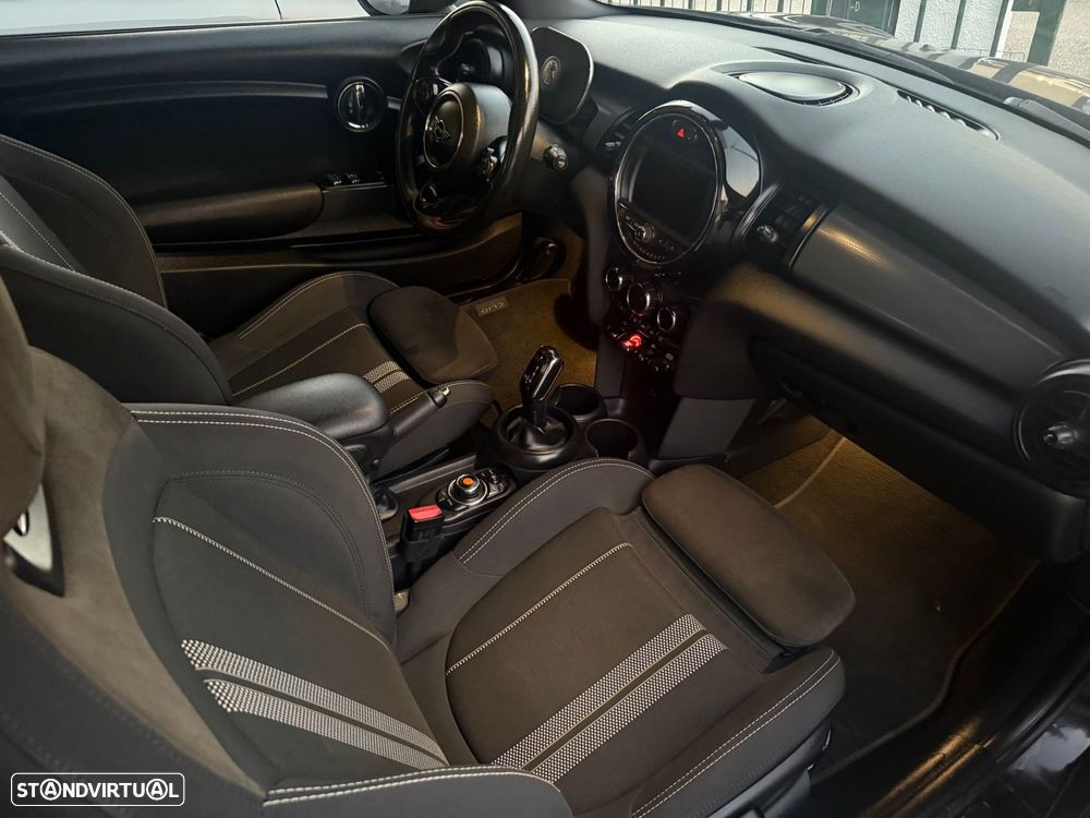 MINI Cabrio Cooper Premium JCW Auto - 14