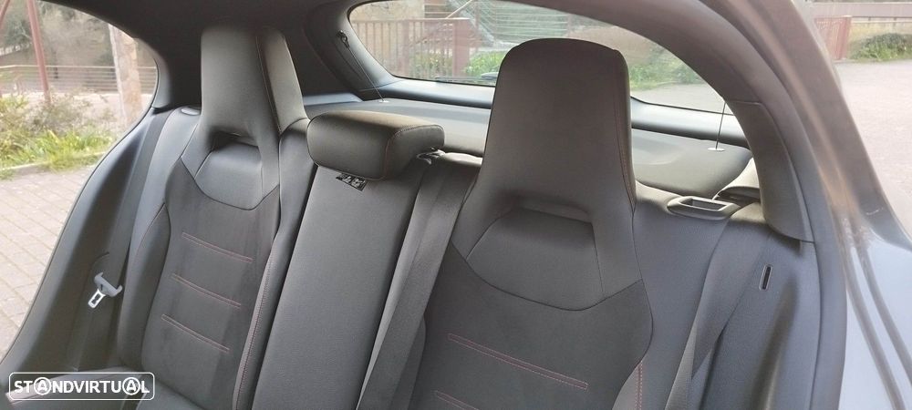 Mercedes-Benz A 250 e AMG Line - 39