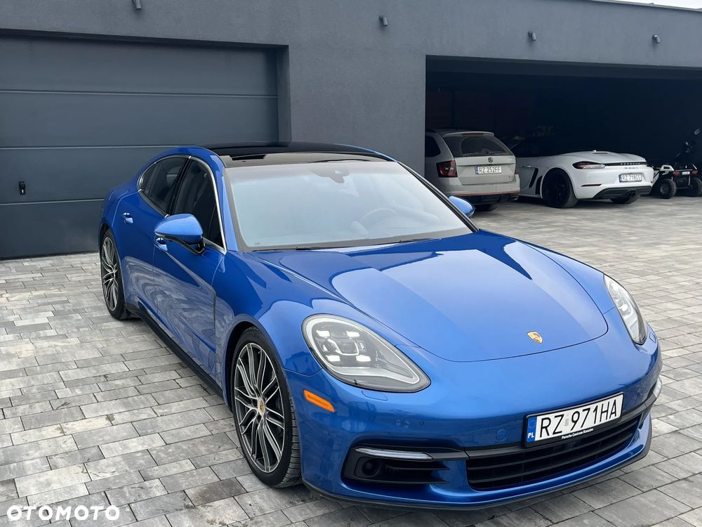 Porsche Panamera 4S - 8