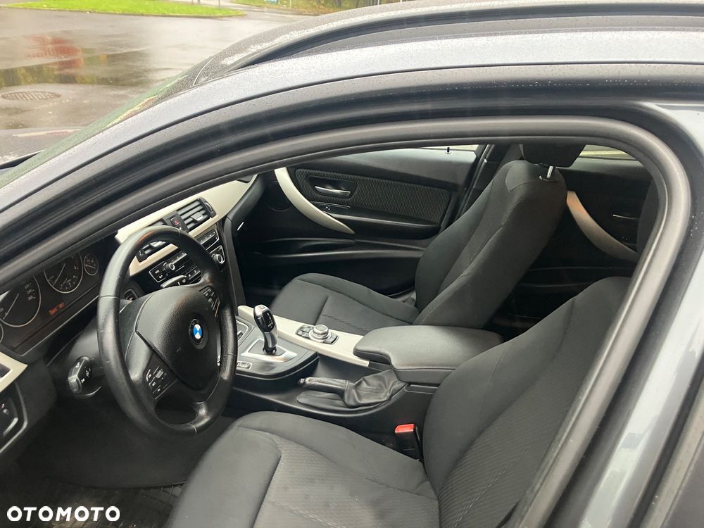 BMW Seria 3 316d Touring - 6