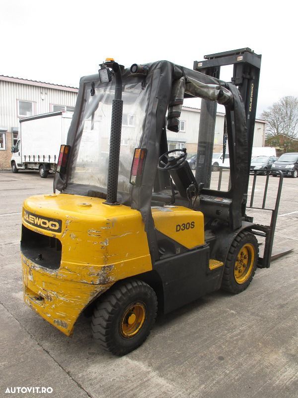 Dezmembrari  Daewoo / Doosan D30S-3  0000 - 1