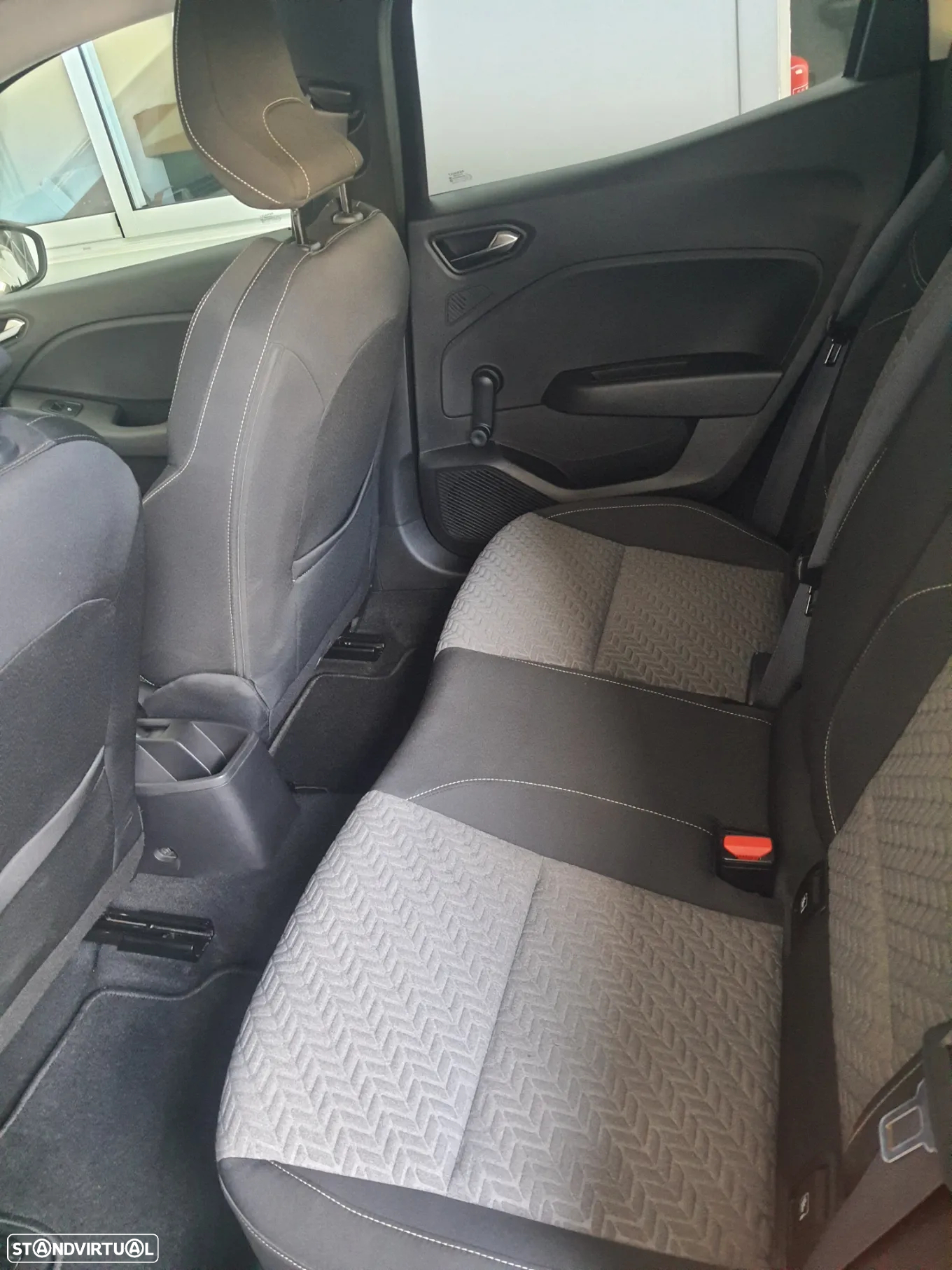 Renault Clio 1.5 Blue dCi Limited - 4