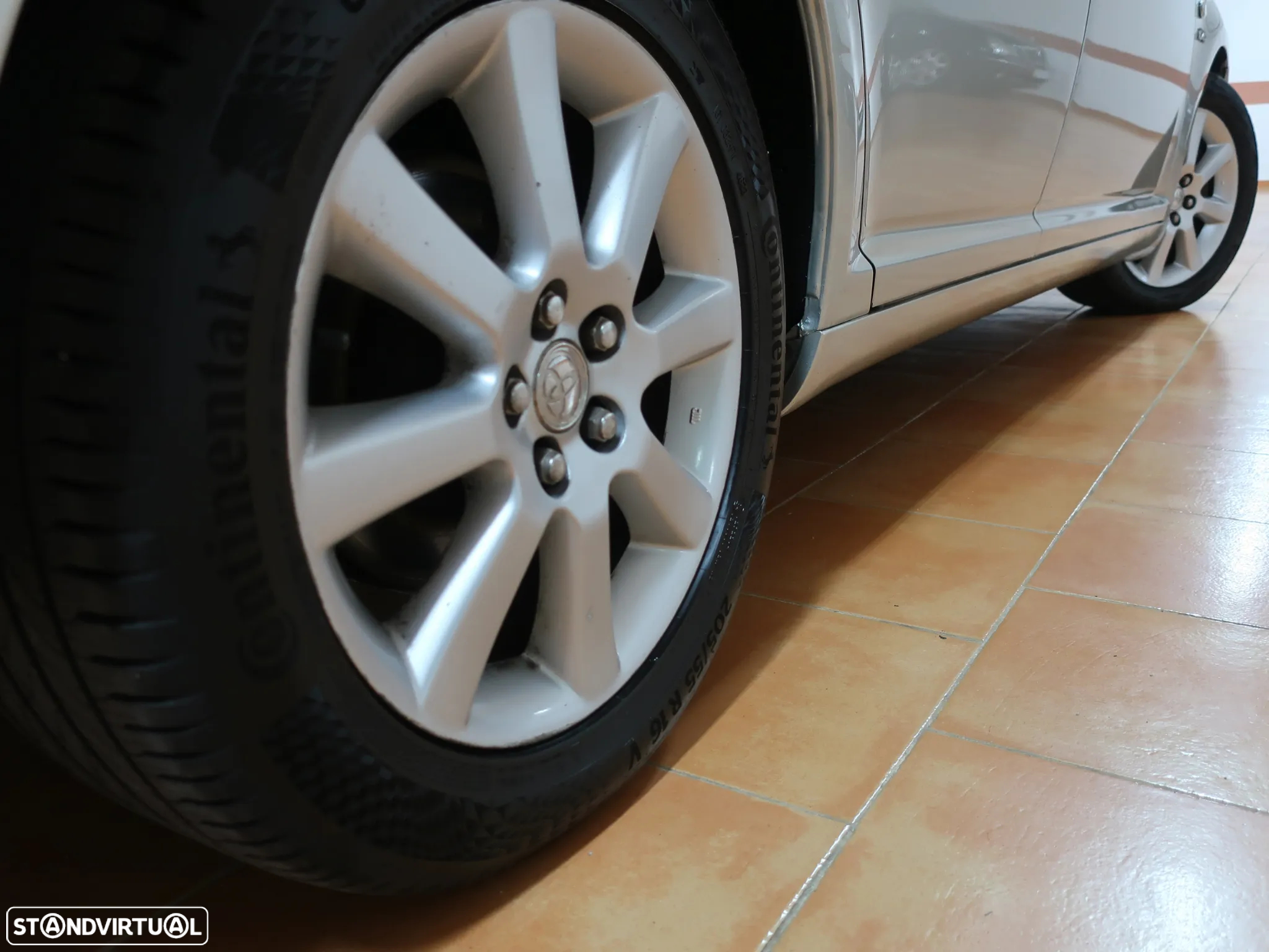 Toyota Avensis SD 2.0 D-4D Sol - 8