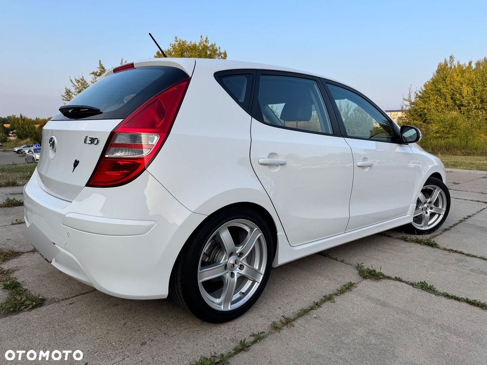 Hyundai i30 1.4 White Edition - 3