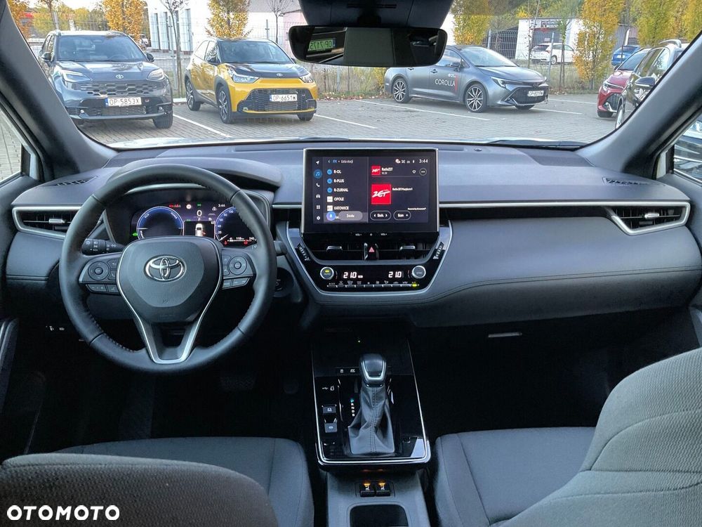 Toyota Corolla Cross - 11