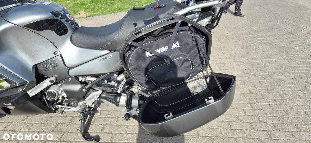 Kawasaki GTR - 15