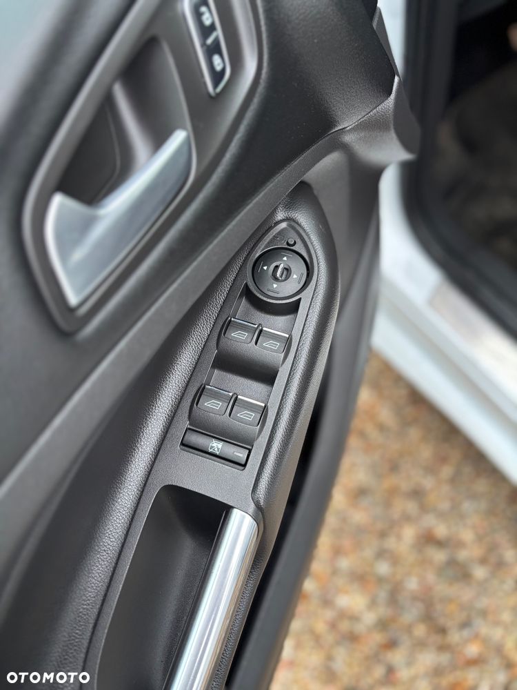 Ford Kuga 2.0 TDCi 4x4 Individual - 13