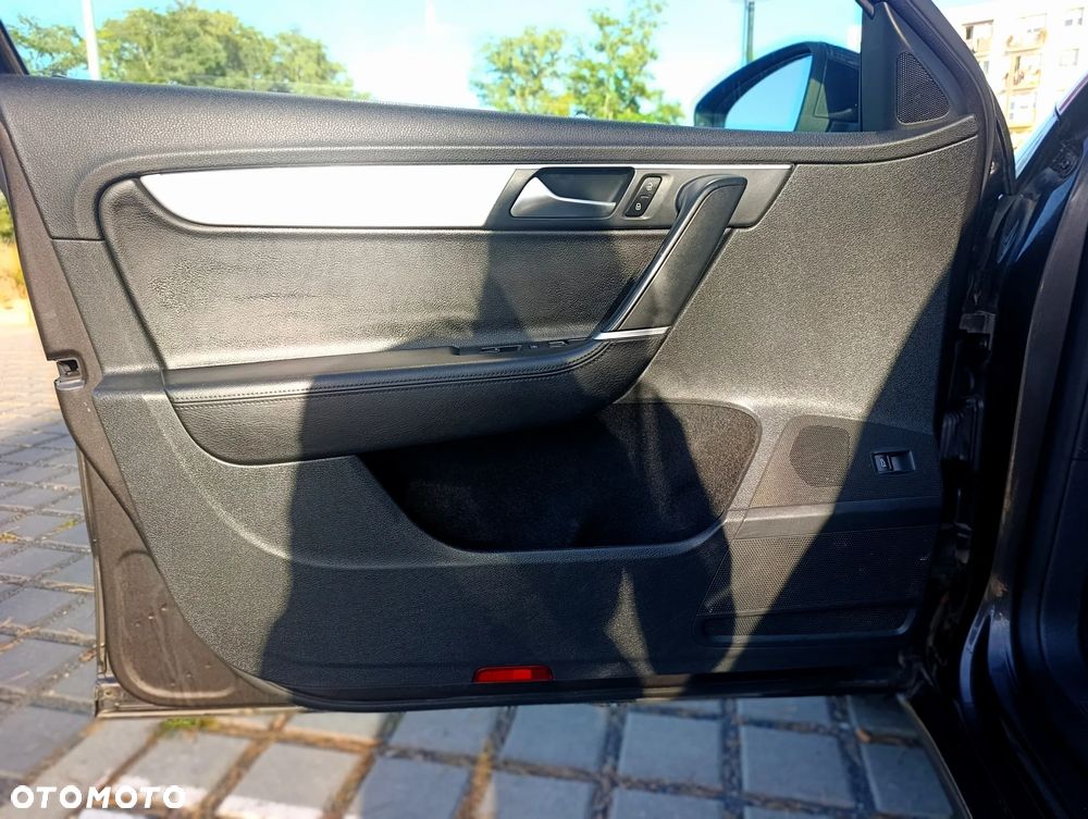Volkswagen Passat - 21